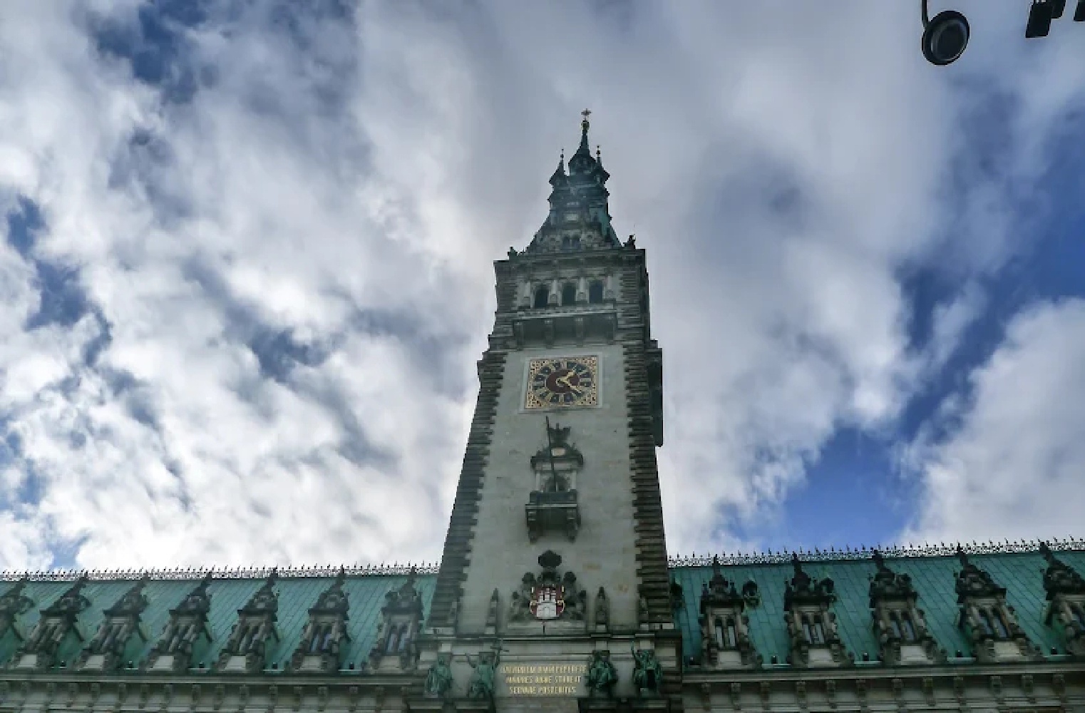 Selbst geführte Stadtführung Hamburg | Rathaus enträtselt