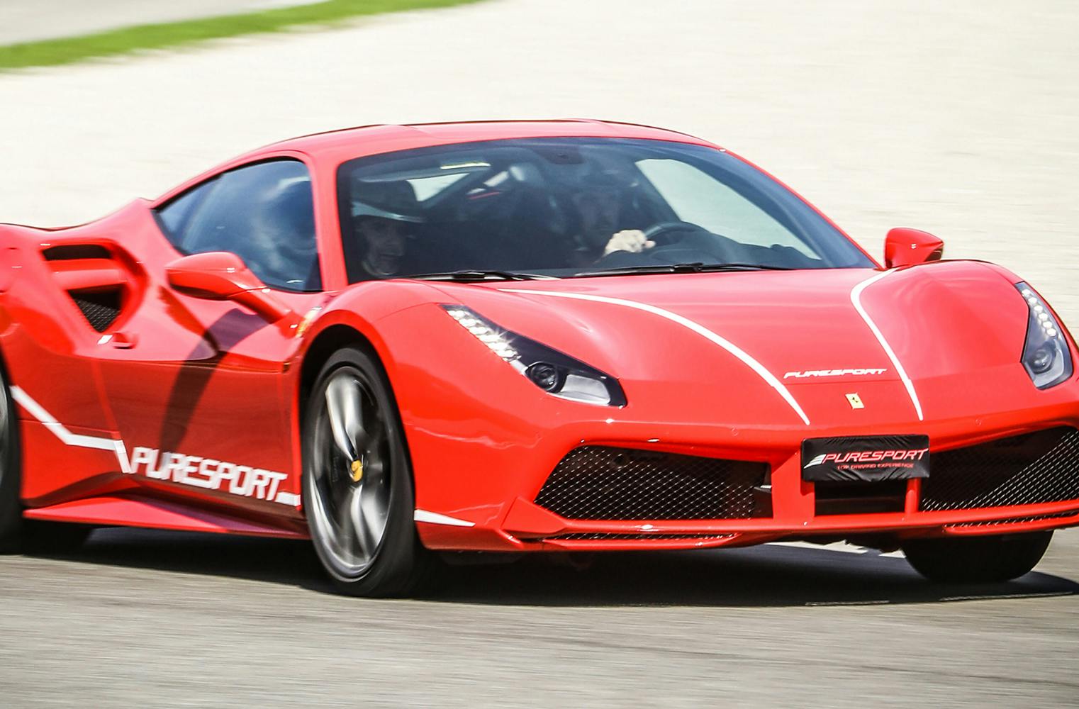 Ferrari 488 fahren | Highspeed auf der Ideallinie | 2 Runden