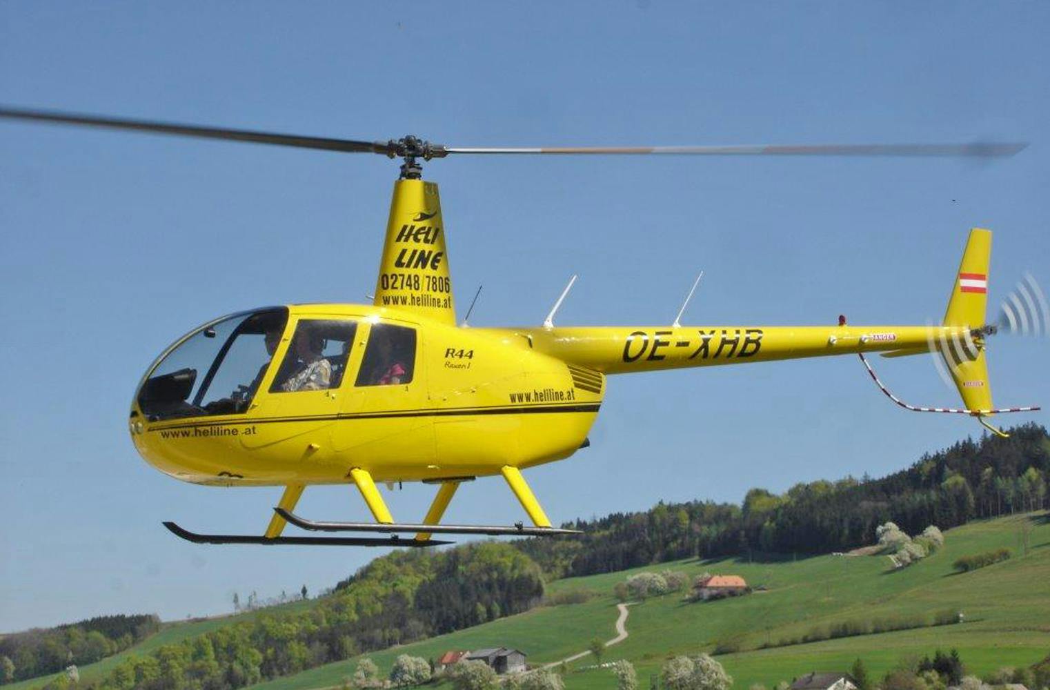 Helikopterflug | Mariendom & Donau vom R44 aus | 20 Min.