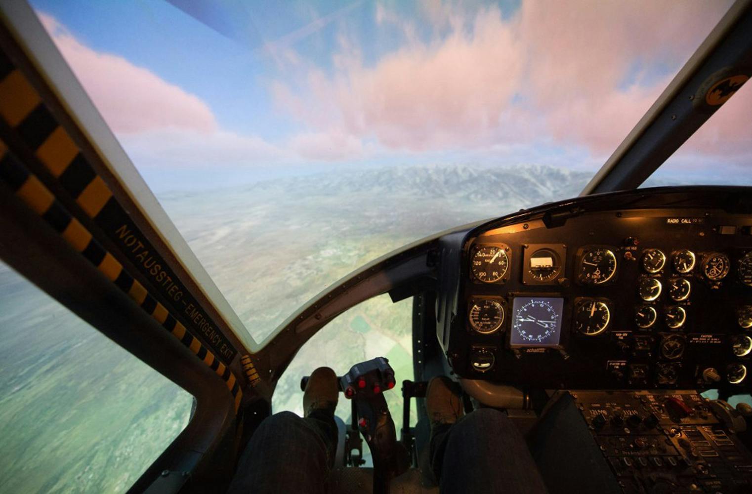 Hubschrauber fliegen | Simulatorflug Huey | 60 Minuten