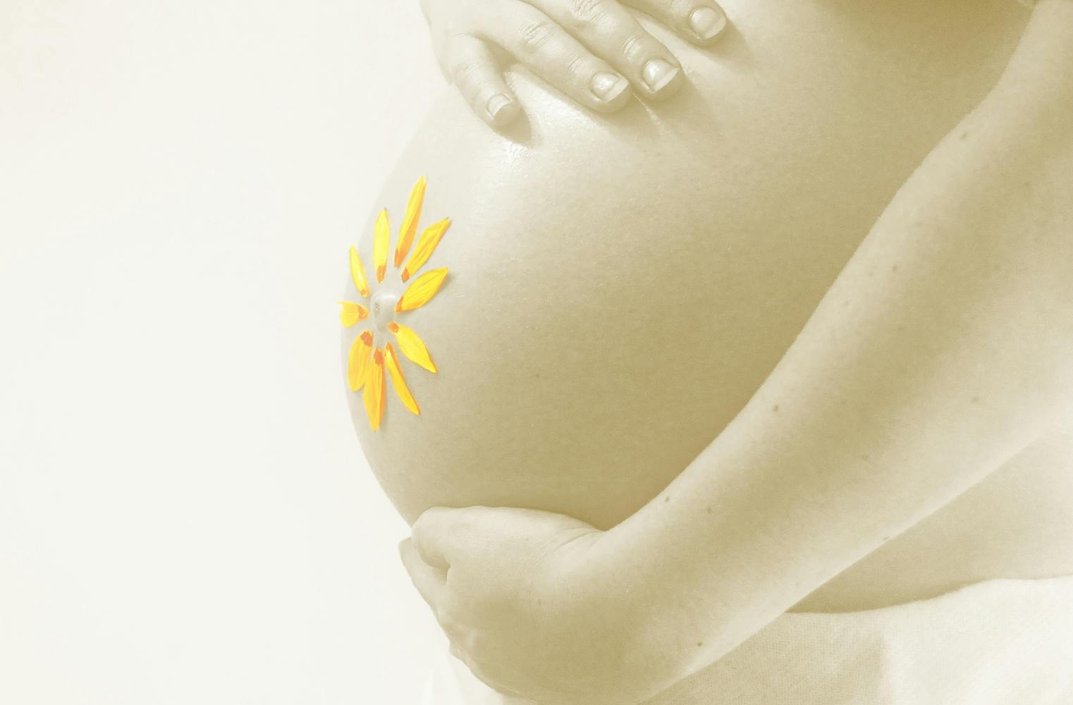 Schwangeren Verwöhn-Massage | 60 Minuten mit sanften Ölungen